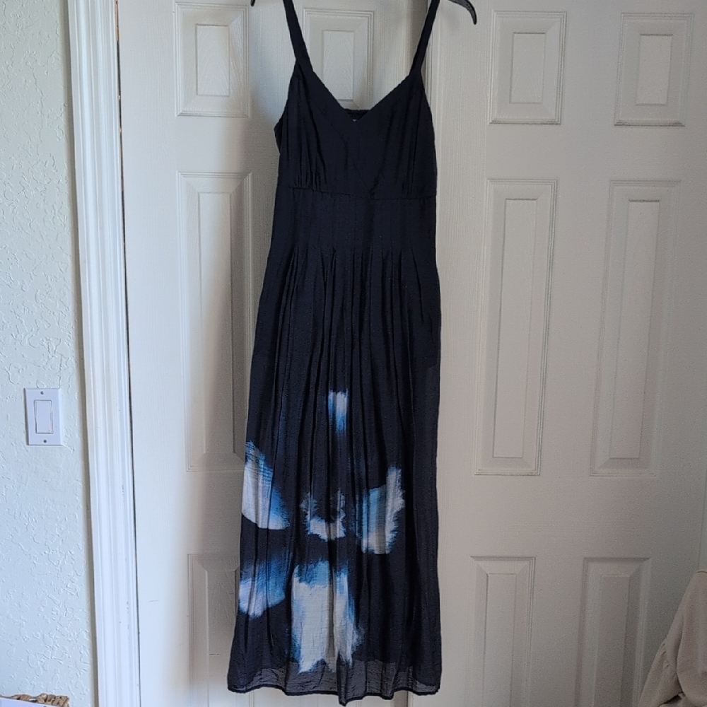 Elegant Navy and Blue Tie-Dye Maxi Dress